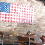Lou Malnati's - アメリカ人は星条旗が大好きですね。