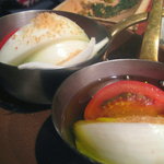 京の焼肉処 弘 - 新玉葱とトマトのオリーブオイル煮