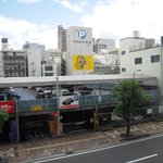 アンマーブル - 窓から見た景色　一番近い(真ん前)のは「中外パーキング」
