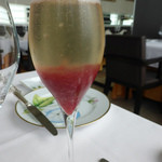 モナリザ - バラのジャム入りのシャンパンカクテル