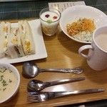 Kafe Resutoran Rabonnu - ｶﾙﾌｫﾙﾆｱﾓ-ﾆﾝｸﾞ600円☆ｽｰﾌﾟはお味噌汁orうどんorそばからも選べます☆10/1