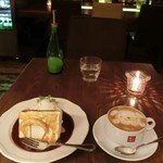 マザームーンカフェ - ケーキ、、、大きいんです！セットで、930円(税抜)