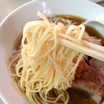 中華そば屋 伊藤 - 肉そば大盛りの麺