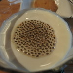 私房菜 きた川 - チアシードの乗った杏仁豆腐