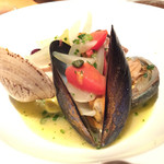 貝のシャンパーニュ蒸し