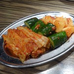 焼肉 ジャンボ - キムチ盛り合わせ
