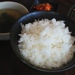 焼肉亭 ばりきや - ご飯とスープ