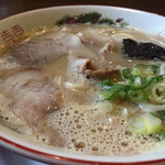 Menya Burakkupiggu - ラーメン570円