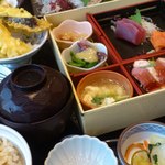 藍屋 - 昼の彩り弁当