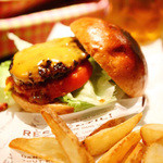 ビアパブ ファイズ - ファイズバーガー