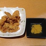 Karabaru - 鶏皮のカリカリ揚げ