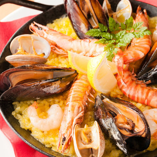 パエリアにこだわる