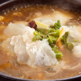 【当店おすすめ】鯛の刺身入りスープチャーハン