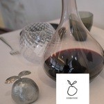 エスキス - エスキスのロゴエスキスのオブジェ
      
      リオネルの娘さんが描いた林檎