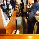 堀江カレー クローバー - 厨房は見えてるぅ！