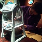 野口太郎 - 何と業務用の手動かき氷機が登場！