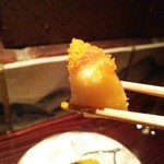 野口太郎 - カラスミまみれのじゃがバター リフト