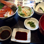 おさかな家 嬉乃 - 海鮮丼ランチ