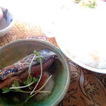 Kizunashokudou - メインディッシュは、鮭の鎌倉漬