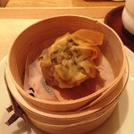 広尾はしづめ - 鮑入り焼売