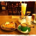 Cafe&bar Lecume des Jours - 緑のカップがまた素敵