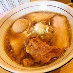 特製背脂煮干しそば　醤油