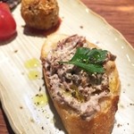 かがやき - 牛スネ肉のマヨネーズ和え、自家製ビーフジャーキー、ラム肉のコロッケ