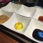 かがやき - トリュフ塩、徳島の岩塩、ポン酢、サルサソース、すだち、バルサミコソース