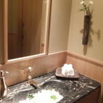 銀座 小十 - お手洗い