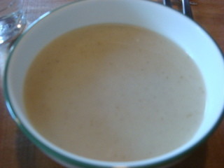 Shundori - 里芋とごぼうのスープです、野菜の甘さを塩気で引き締めた一品ですねぇ