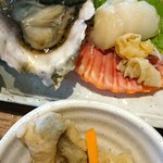 離島キッチン - 三年牡蠣とひおうきがい