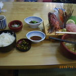 寺泊中央水産 まるなか - 刺身定食（1100円）