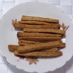 ANISE - 酒粕とブラックペッパーのクラッカー