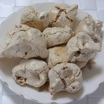 ANISE - ヘーゼルナッツのメレンゲ