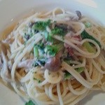 Ristorante TRENTINO - ①  ツナときのこ、ホーレン草のペペロンチーノ