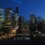 Cityscape Bar - 印象的なシカゴ・リバーノースの夜景