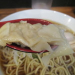 麺匠 中うえ  - 軟骨入りのワンタン