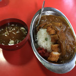 藤や - 2015年10月。カツカレー600円＋ミニラーメン100円。