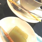 脇坂屋 - 喫茶メニュー檸檬羊羹とコーヒーのセット