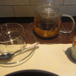 ビストロ ア ラ ドゥマンド - 紅茶のポット