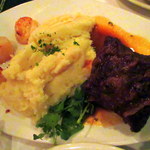 Morton's The Steakhouse - ショートリブの蒸し煮、ホタテのソテー添え