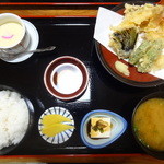 割烹若新 - 天ぷら定食980円くらいでした。