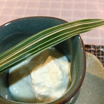 四季彩 鮨楽 - チーズ入り豆腐