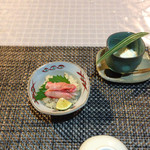 四季彩 鮨楽 - ベニズワイ蟹ミニちらしとチーズ入り豆腐