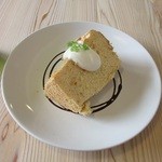 いなろ食堂 - 桜えびのシフォンケーキ