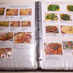 謝甜記 - 点心も外せない。定番の焼き餃子もいいが、小籠包・翡翠餃子・ふかひれ餃子など、中華街らしい一品も…