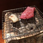 めしの助 - ヒイカとまぐろほほ肉の炙り