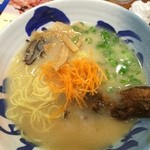 九州らーめん 亀王 - 黒肉一本麺