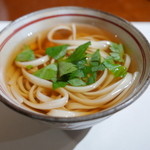 旬彩割烹 あうん - 小豆島のそうめんはやや太め、やはり出汁が美味しい。