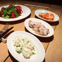 Osteria UVA RARA 横浜 - アンティパスト色々